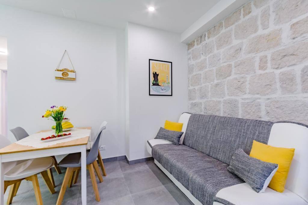 Apartment Mia Spalato Esterno foto